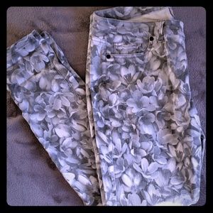 Micheal Kors floral jeans🖤